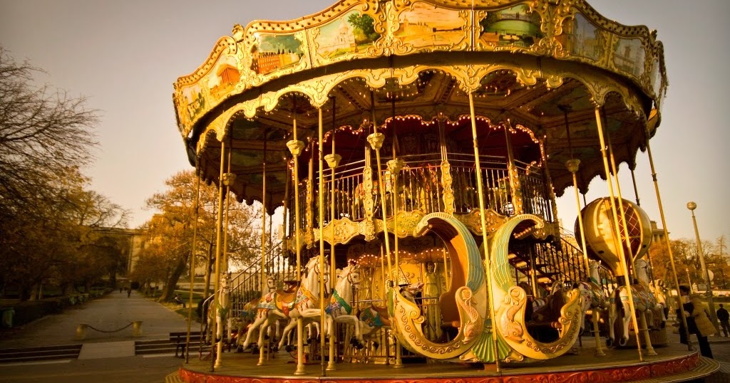 Penguin reads Museums and carousels ("The Catcher in the rye" by J