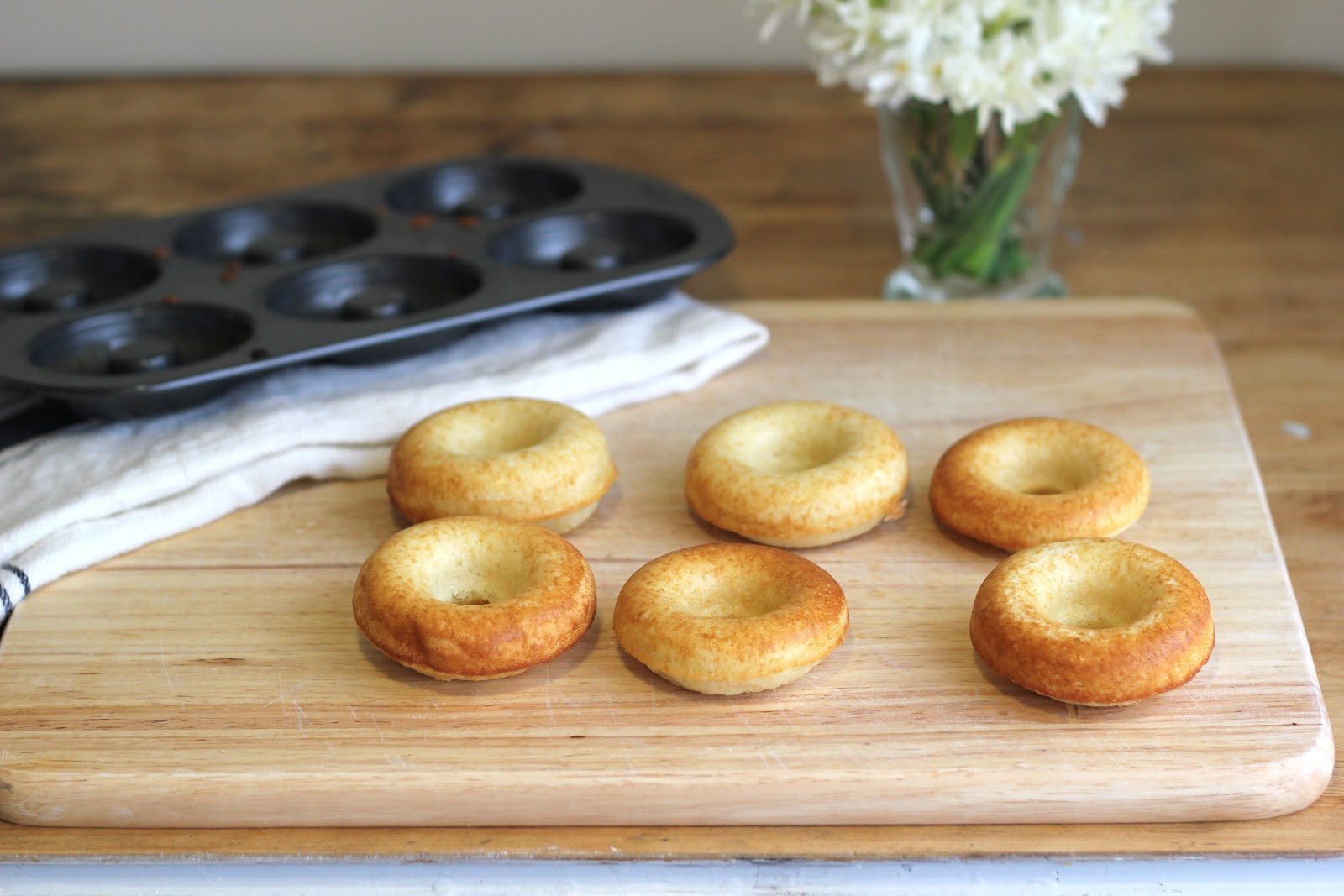 Jenny Steffens Hobick Baked Glazed Donuts & Cinnamon Sugar Donuts