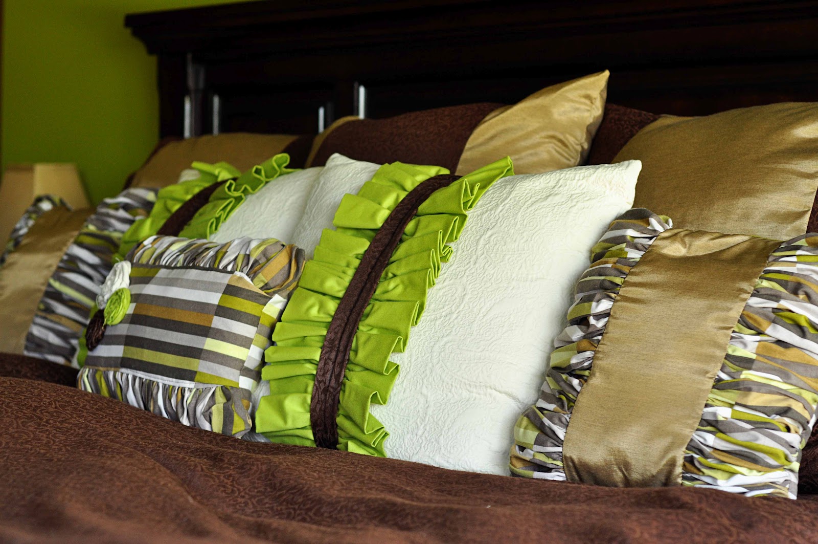 Val's Creations Master Bedroom Pillows