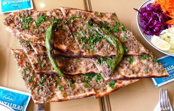 YiyosİciyosYaziyos: ERKONYALILAR ETLİ EKMEK - BOSTANCI