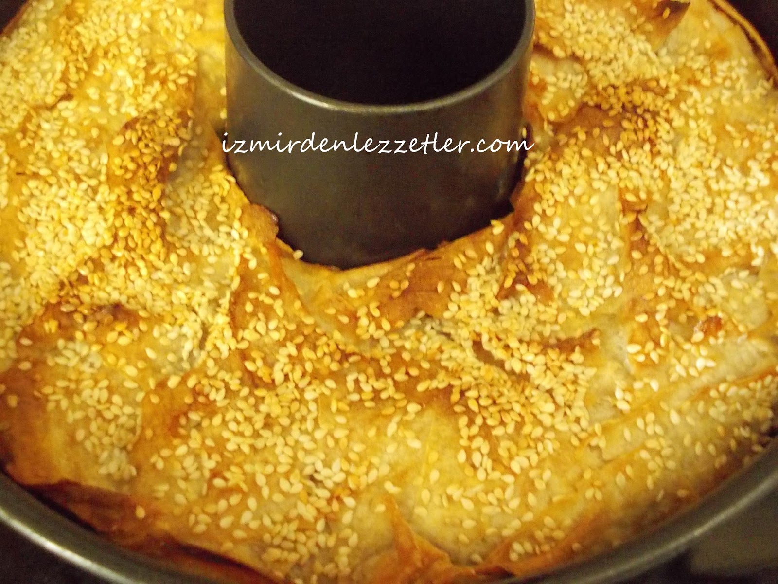 Kek Kalıbında Kıymalı Börek İzmirdenlezzetler