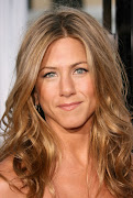 Ecco svelato il segreto di bellezza dell'attrice, un cucchiaino di vaselina . (jennifer aniston)