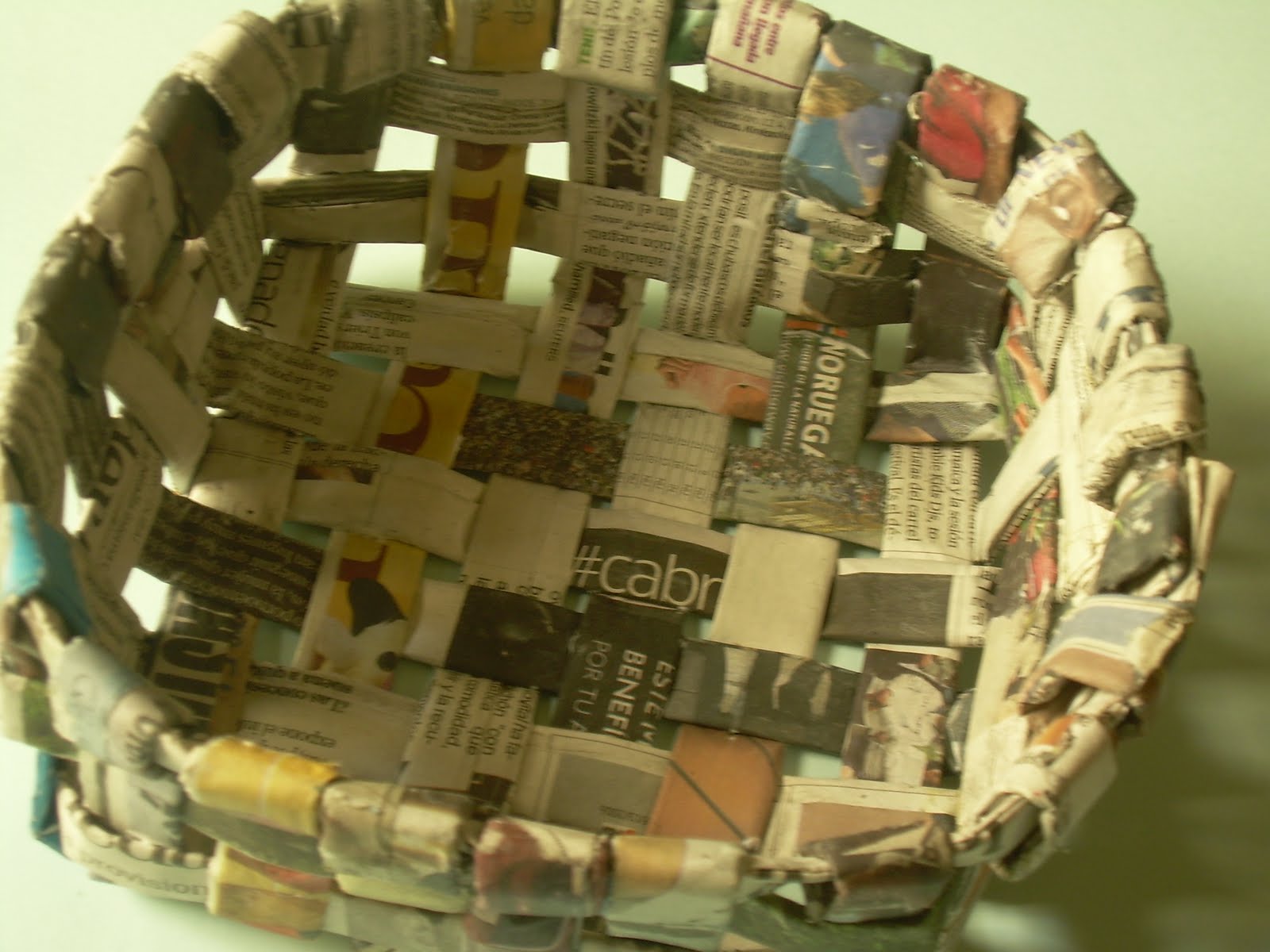 NAROHA: Tutorial de cestas de papel periódico