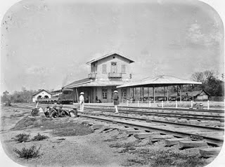 Berikut adalah 10 Stasiun Kereta Api Tertua di Indonesia