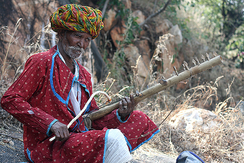 INSTRUMUNDO Instrumentos Musicales Ravanhatta