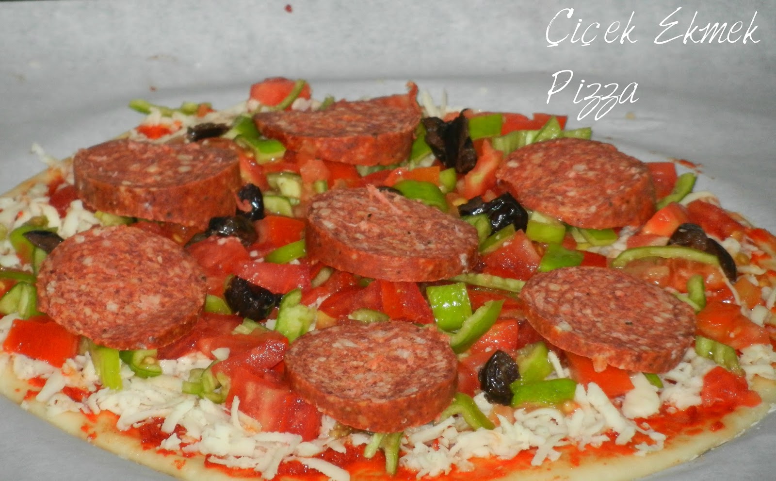 PİZZA ( KLASİK PİZZA, KARIŞIK PİZZA ) ÇİÇEK EKMEK