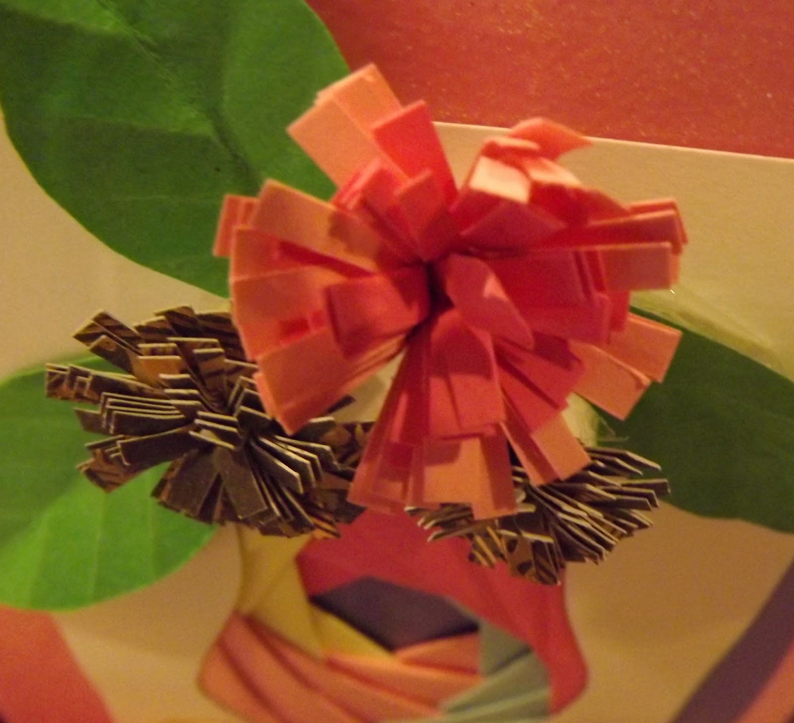 Flo'saScrapin Iris Folding Vase