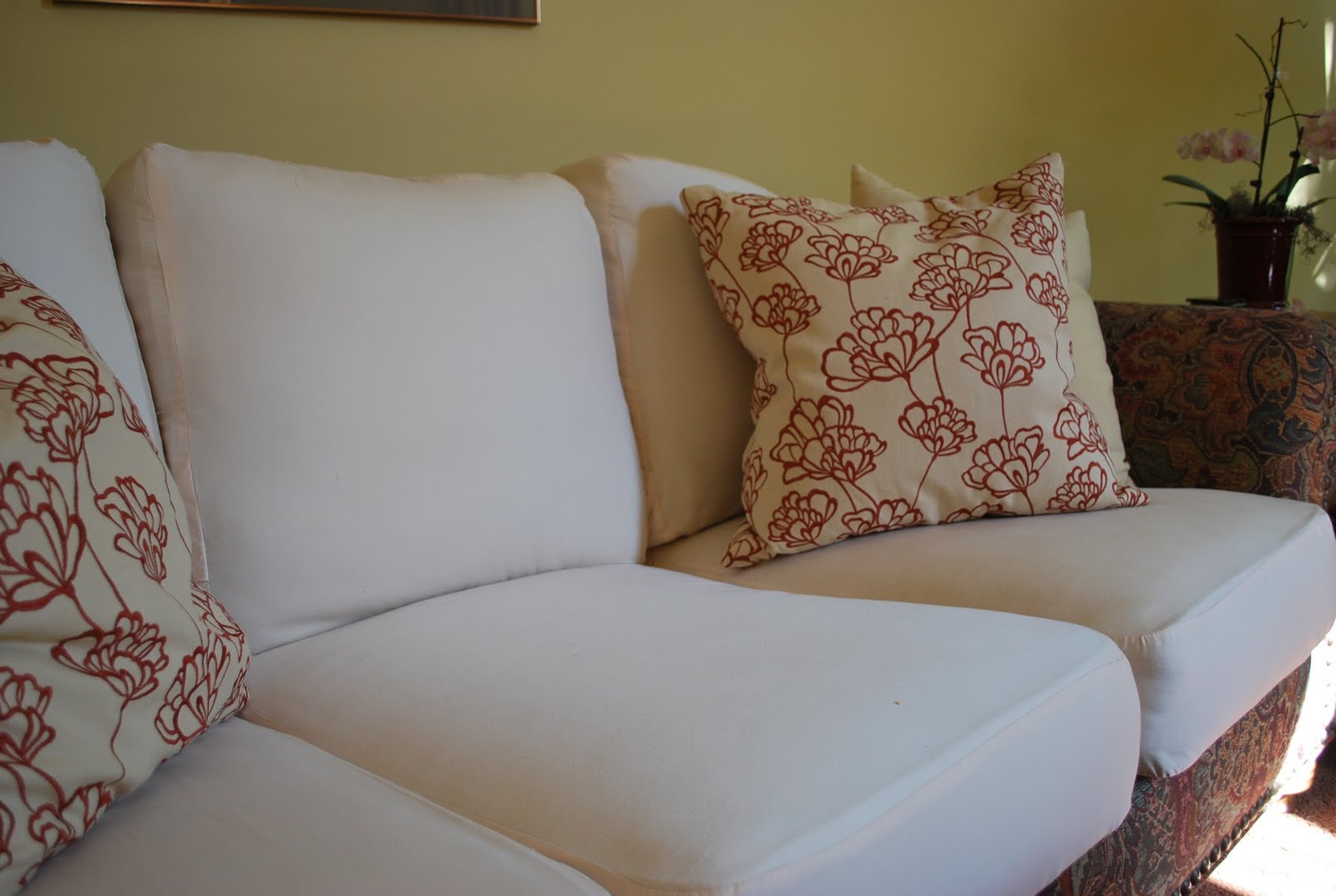 Summer Look for Your CouchUse Sheets Sweetwater Style