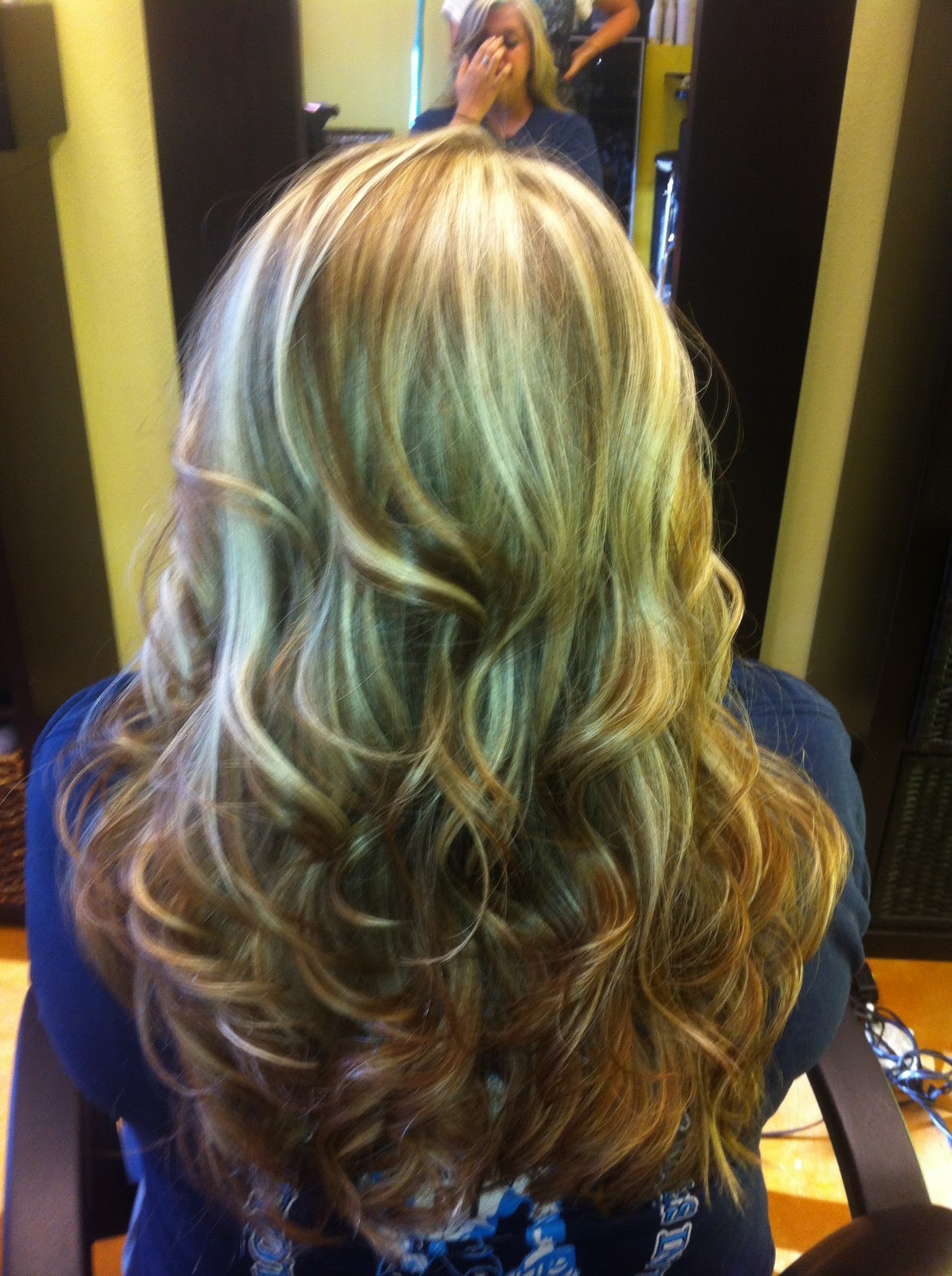 Savsepiclooks Tips on Barrel Curls