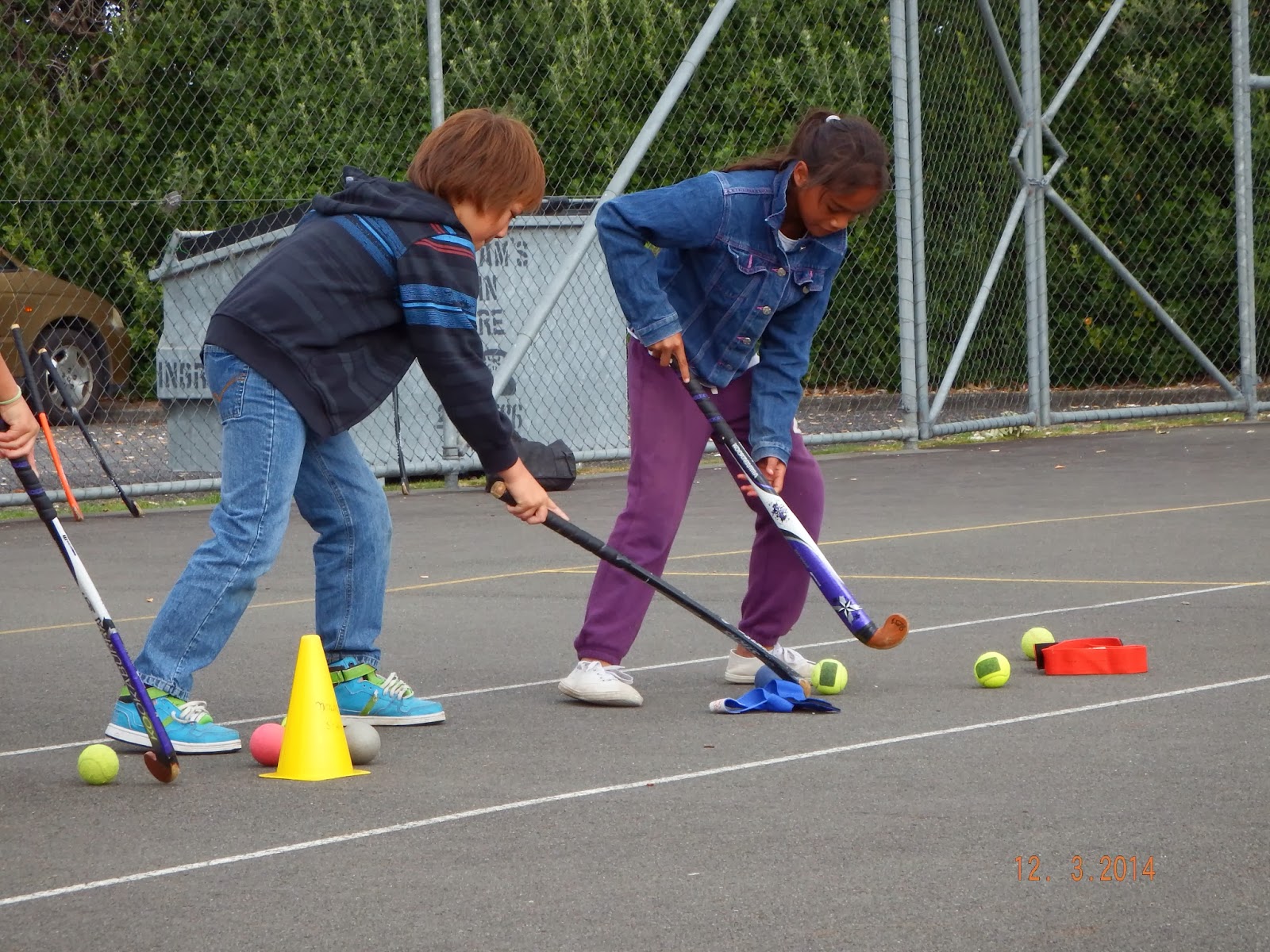 Opunake Primary School Small Sticks Hockey Training