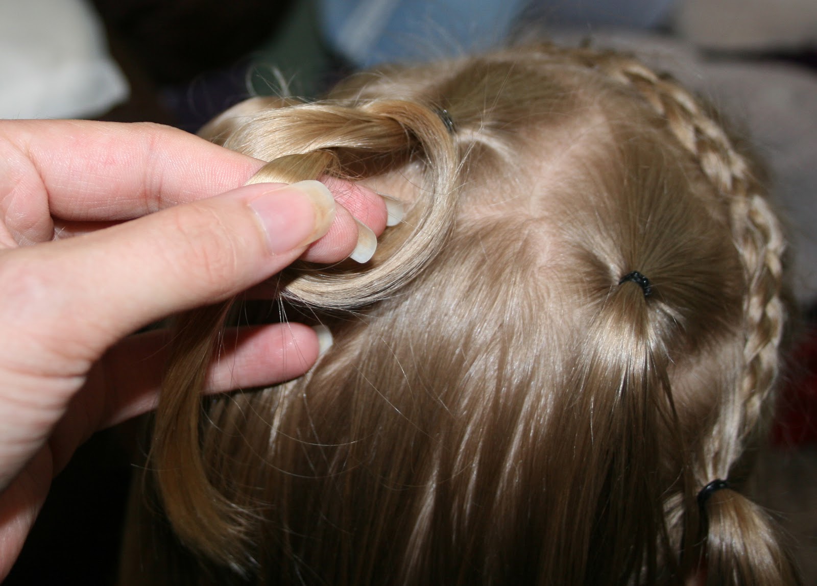 Little girl Hairstyle tutorial 7 Knot hair do