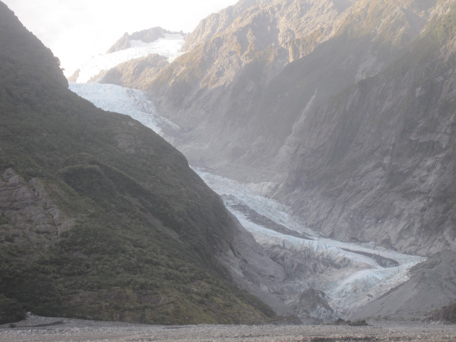 GeoSphere About a glacier The Franz Josef Glacier, New Zealand