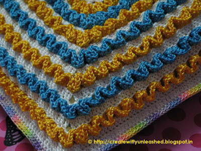 Crochet wiggles square cushion 6
