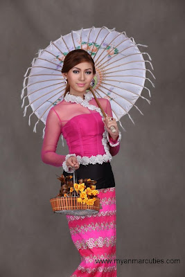 Waist No:16- Yoon Mhi Mhi Kyaw with pathein umbrella fashion