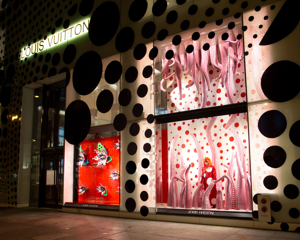Self-obliteration for Very Rich People: Yayoi Kusama for Louis