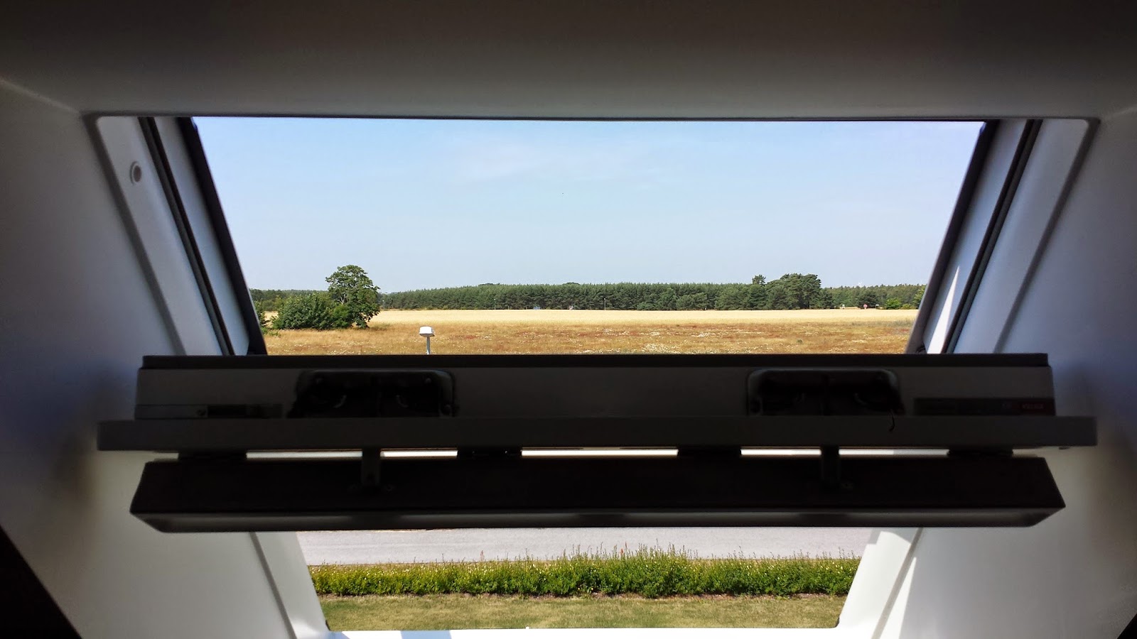 Maddeochkrillskaffaretthus: hall / trappa / allrum uppe