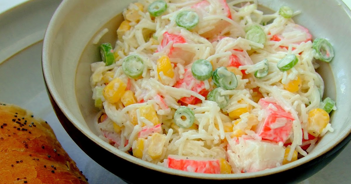 Kasia S. w kuchni... Sałatka z surimi i makaronem ryżowym