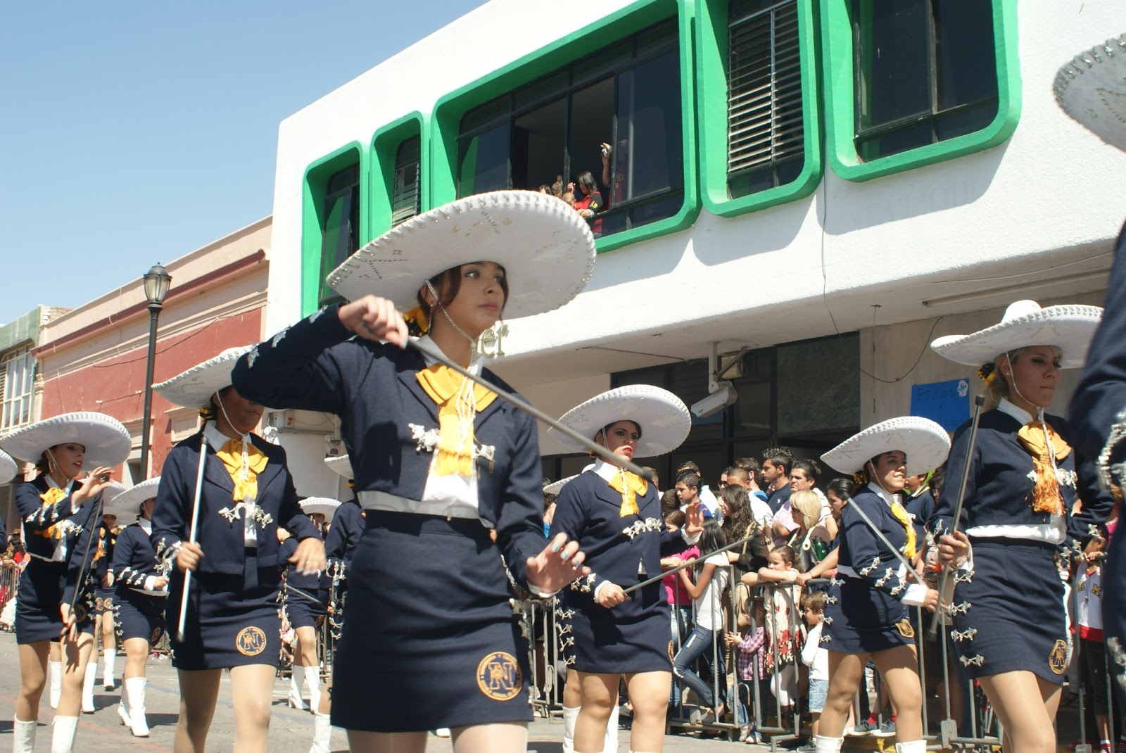 TARDE DE CARNAVAL EN JALOSTOTITLÁN, JALISCO | fantasia en claroscuro