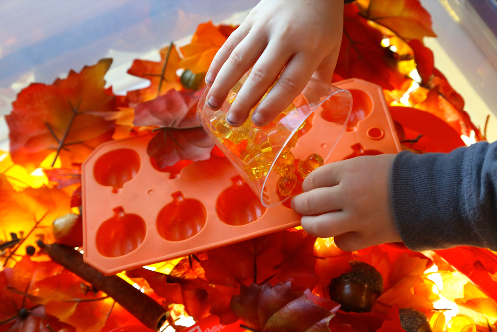 Holly's Arts and Crafts Corner Toddler Sensory Activity November
