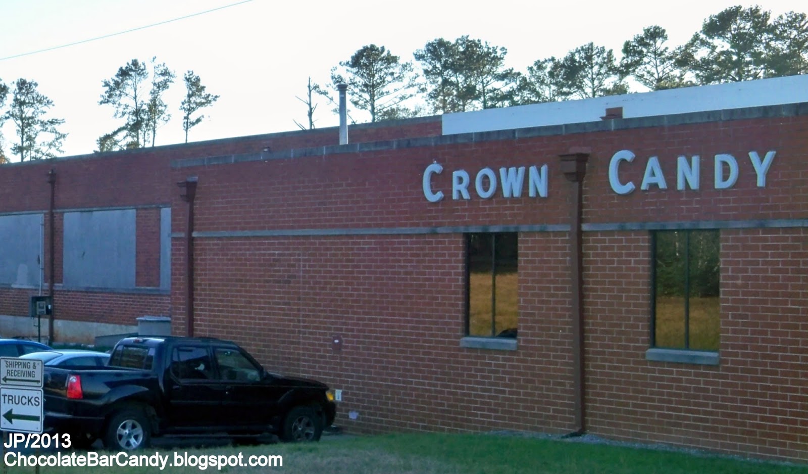 CHOCOLATE CANDY BAR Hersey Mars Nestle Palmer Reese's Peanut White Dark