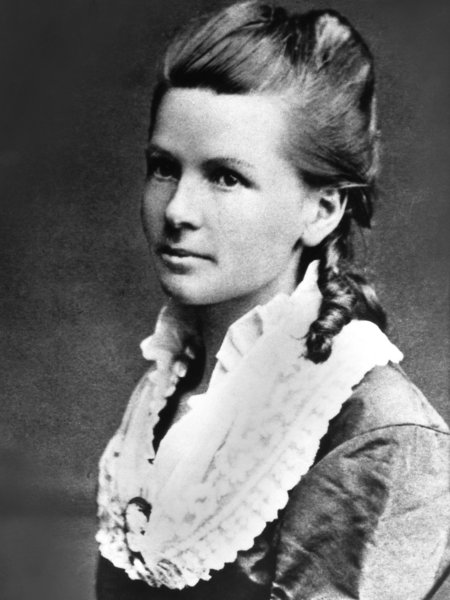 This is What Bertha Benz Looked Like  in 1871 