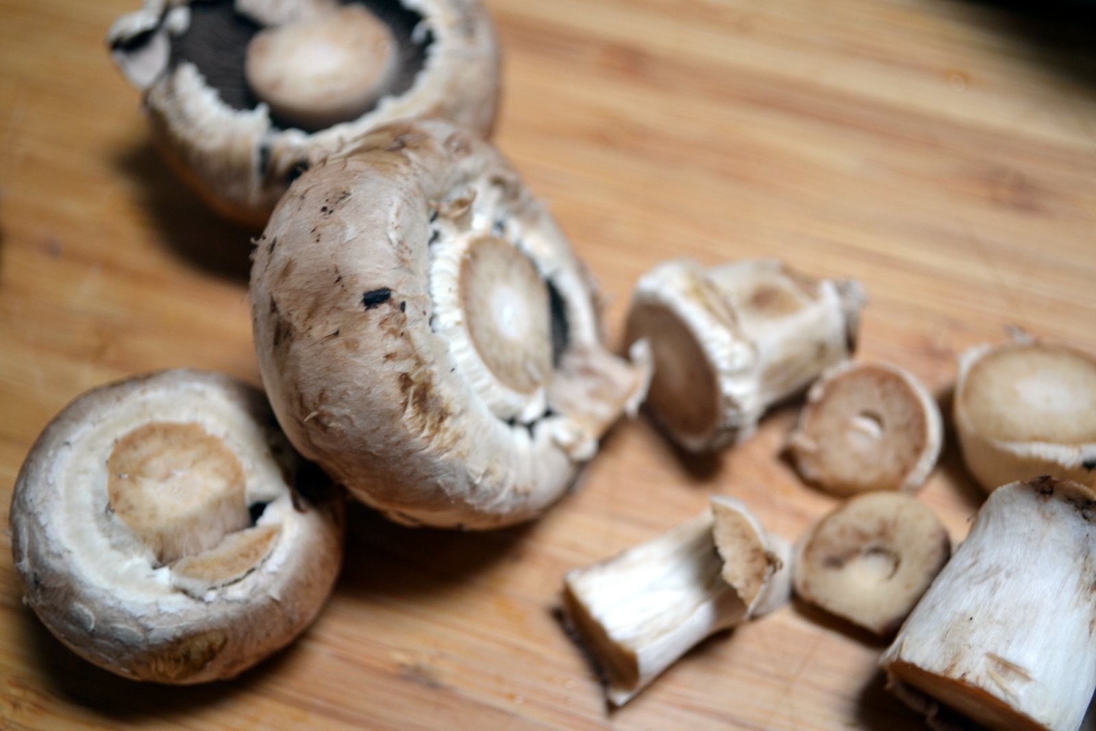 Hardly Housewives: Oven Roasted Mushrooms