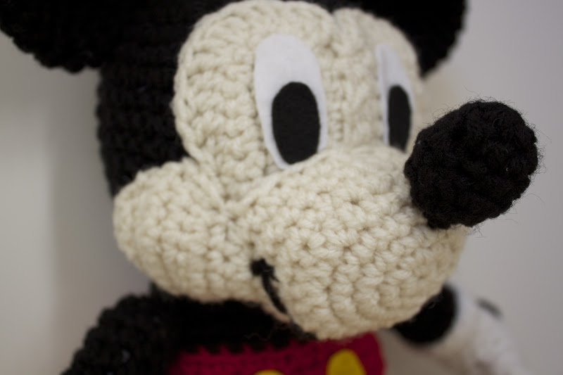 Handmade by Meg K: Crocheted Mickey Mouse [Pattern Review]