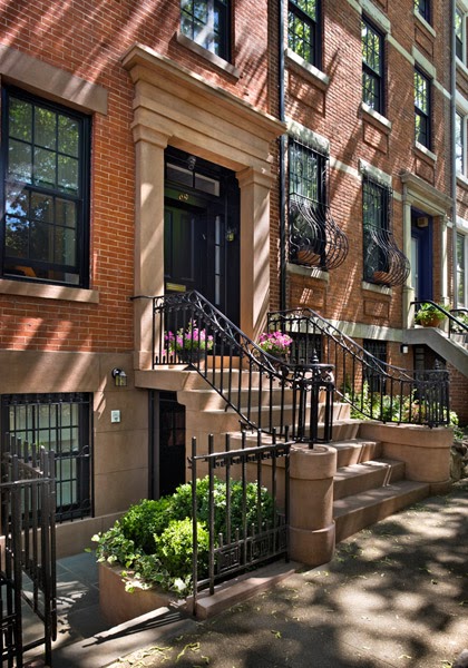 Green Street: A Chic Brooklyn Heights Greek Revival!