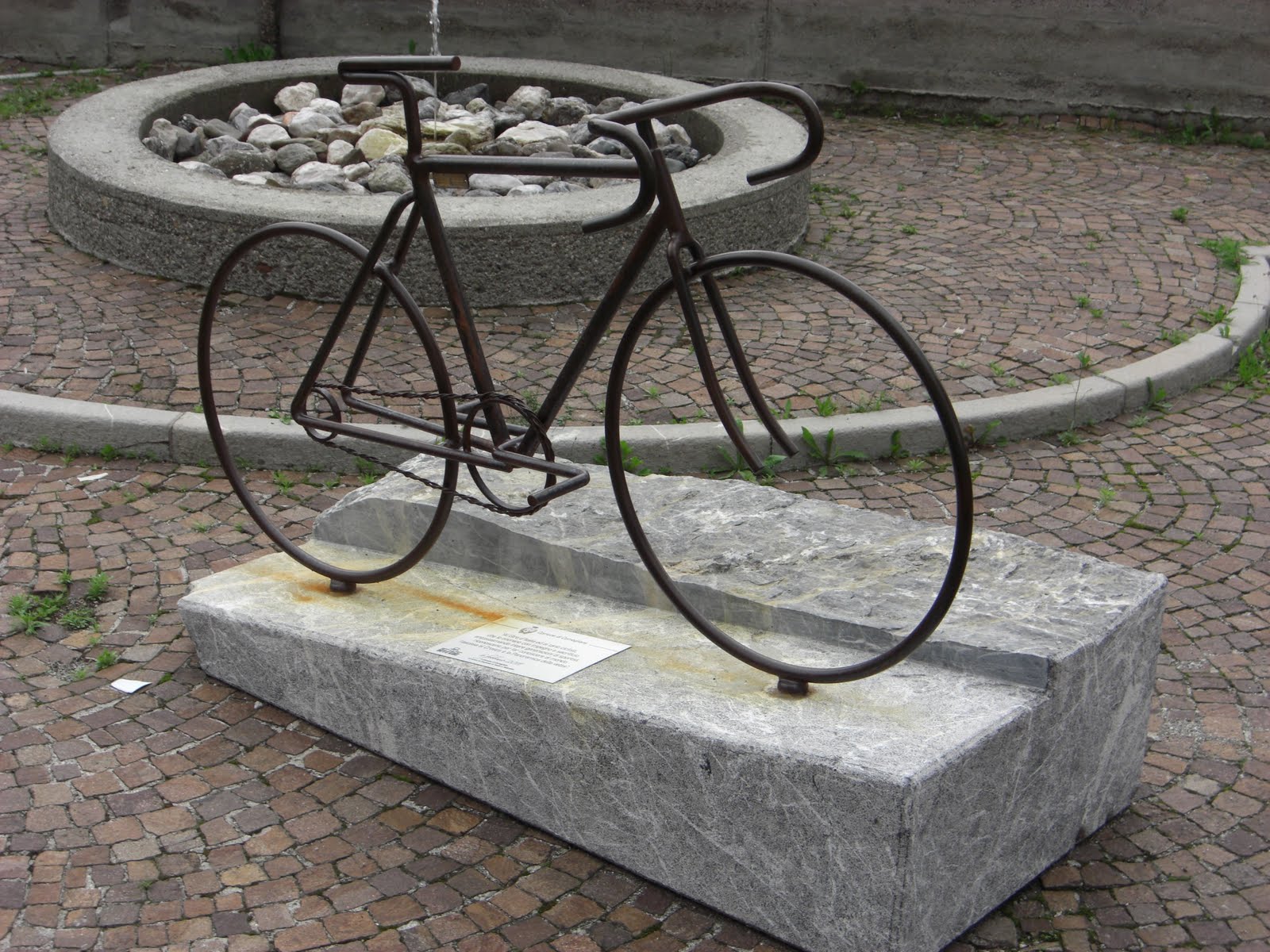 ITALIAN CYCLING JOURNAL Cycling Monuments, Memorials, Plaques, etc