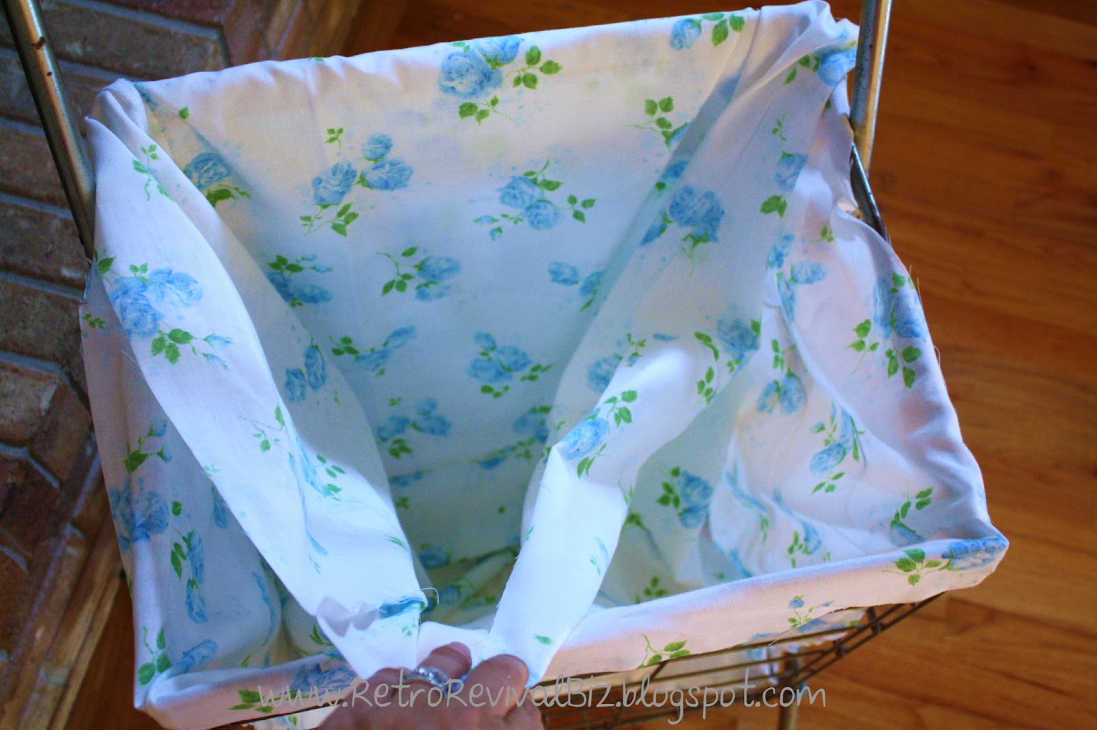 Retro Revival Shopping Cart Liner Tutorial