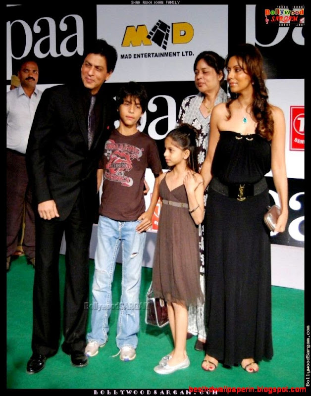 Shah Rukh Khan Family photo Shah Rukh Khan Family laughing 505615 Shah Rukh Khan Family photo Shah Rukh Khan Family laughing 505615
