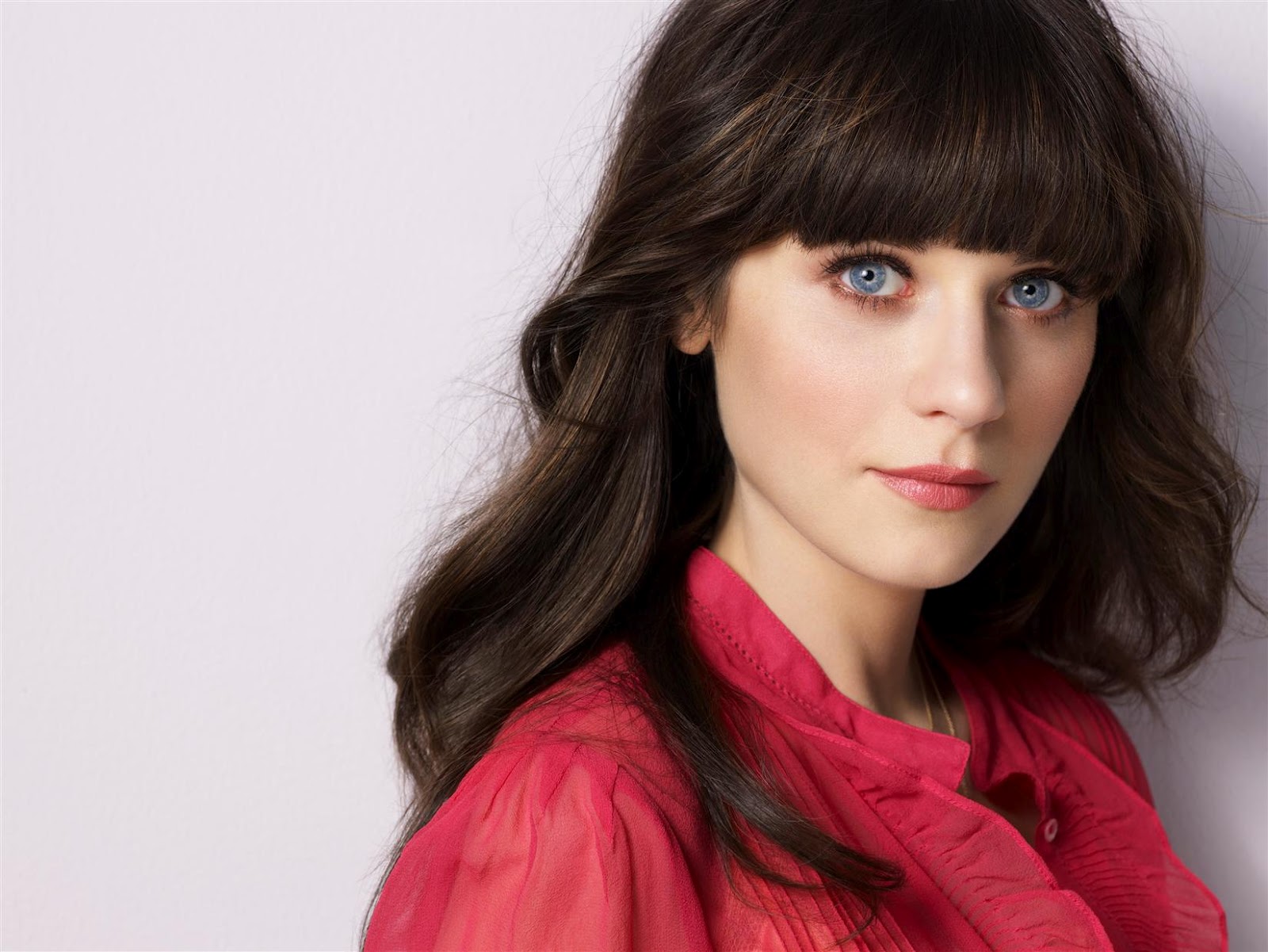 http://1.bp.blogspot.com/-q1PdHybORcU/UBVsSZUkEBI/AAAAAAAADME/XuJMNKjF2_8/s1600/zooey-deschanel.jpeg