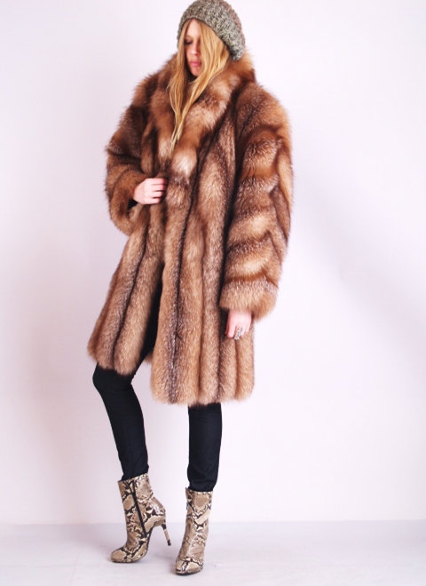Wardrobot™: Vintage Fox Fur Coat