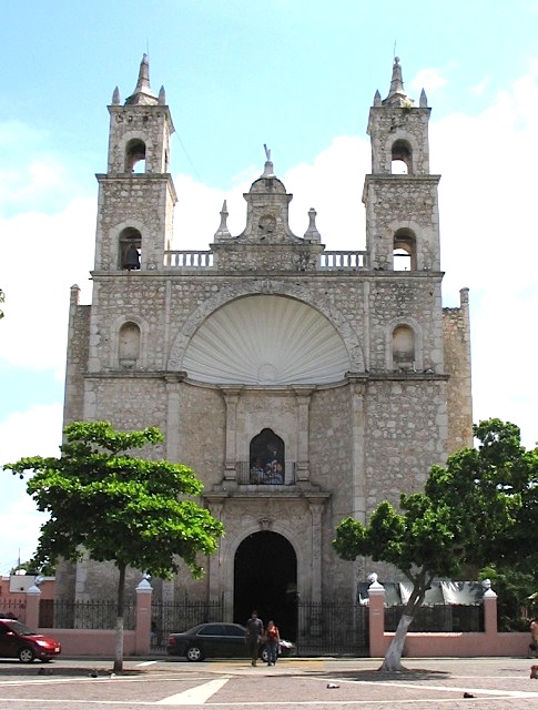 colonialmexico: Yucatán then and now: San Cristóbal de Mérida