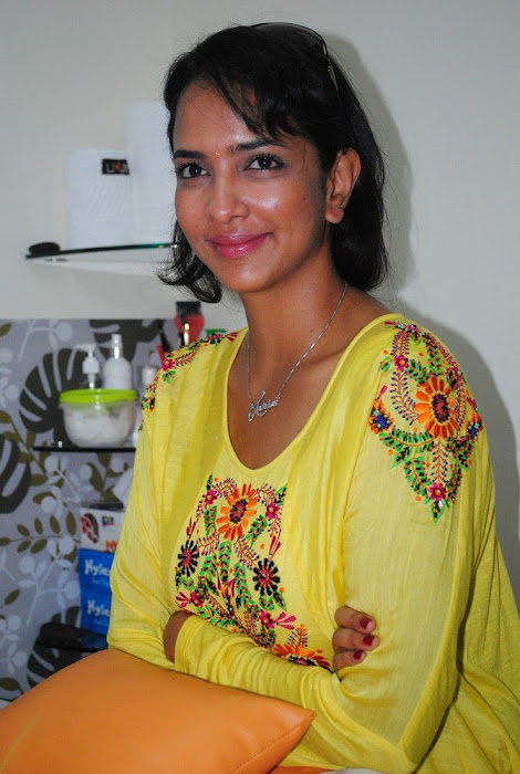 lakshmi prasanna @ livlife hospitals function glamour  images