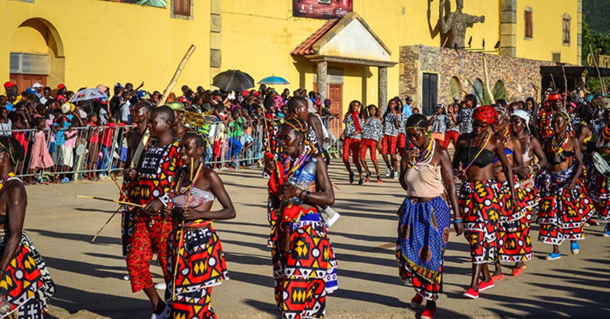 OLALEKAN ODUNTAN: Angola Holidays and Festivals