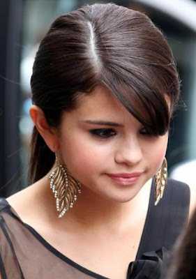 Selena Gomez new 2012 Images  Selena-gomez-hairstyles-2012-5