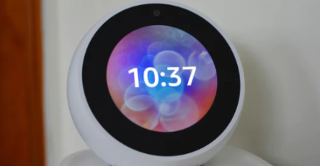 Amazon Echo Spot review: cute smart speaker with a screen