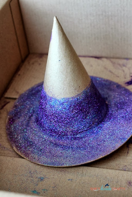 Easy Glitter Witch Hat