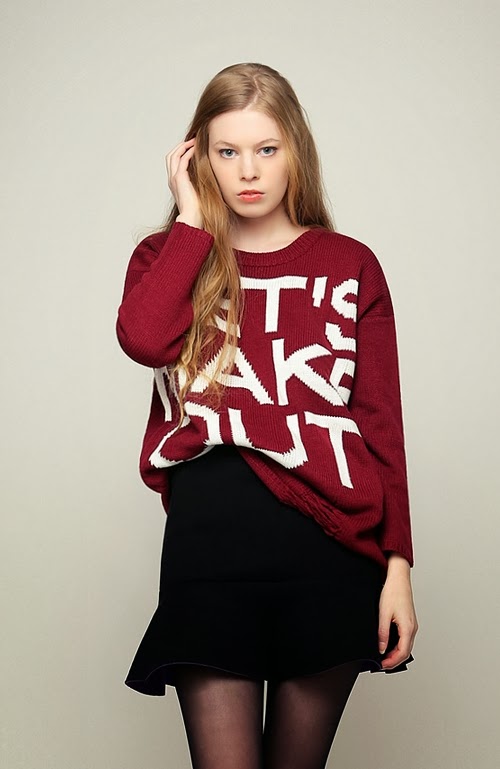 Lettering Slash Sweater