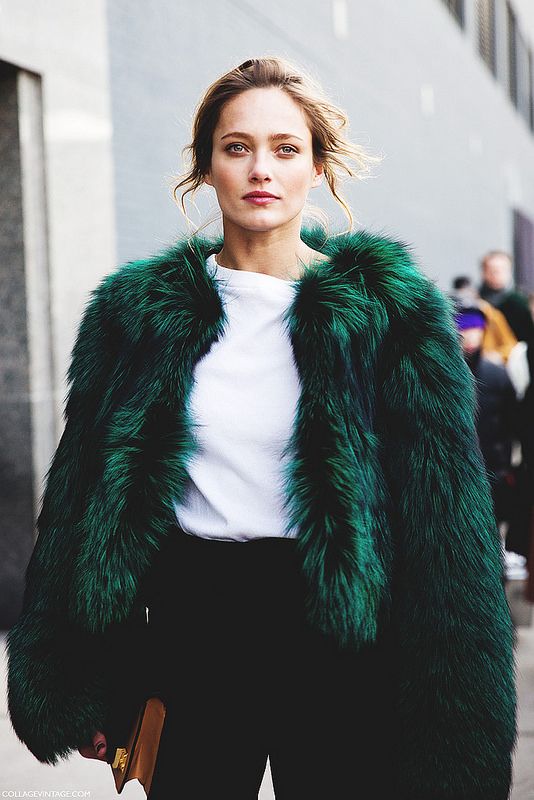 How to Wear Colorful Fur Coat Style Guides moda tendencias looks belleza