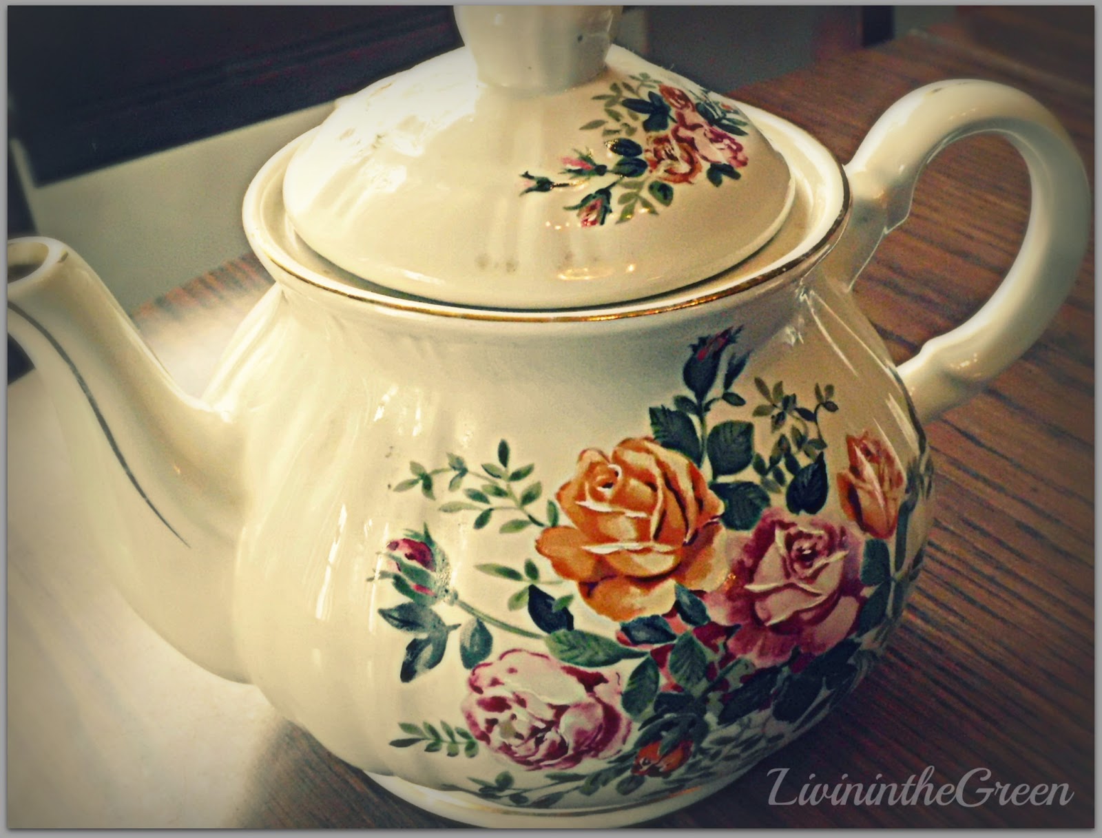 Livin' In The Green How to Choose the Perfect Teapot