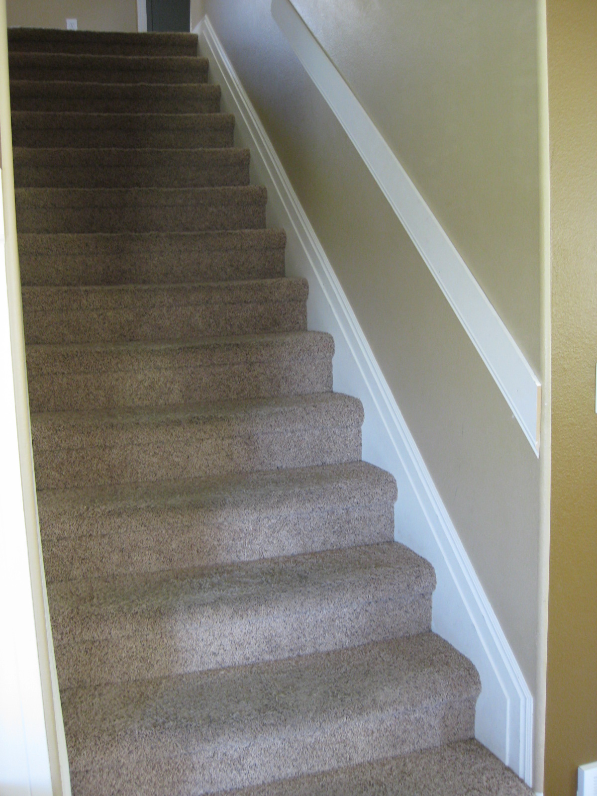 TDA decorating and design Stairwell Board & Batten Tutorial