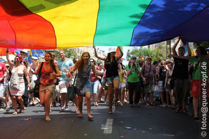  تل أبيب أفضل مدينة لمثليين في العالم عن عام 2011 ورئيس بلديتها يفتخرTel Aviv is the world’s gayest apartheid travel destination Tel+Aviv+Pride+1+By+burghard+Mannhofer