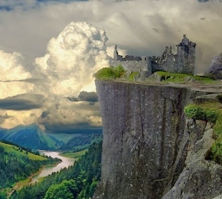 Big tree in the meadow free image download New and Latest Sms, Hindi Sms, Gujarati SMS, Images, Picture, News