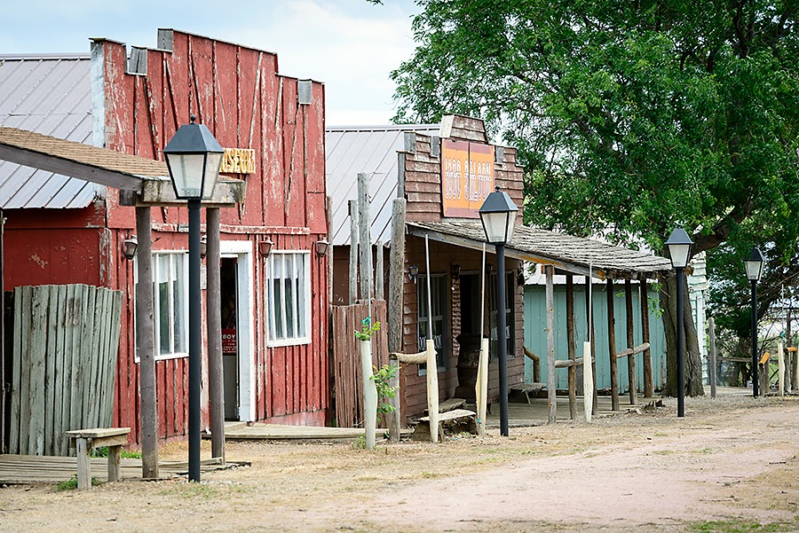 Dakotagraph Buffalo Ridge is an experience