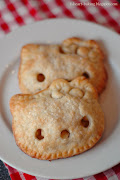 After making heartshaped pocket pies for Valentine's Day last week, . (applepocketpie hellokitty dsc )