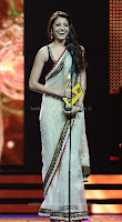 Anushka, sharma, , in, saree, at, iifa, awards, 2011