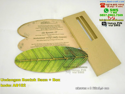 Undangan Bentuk Daun Box