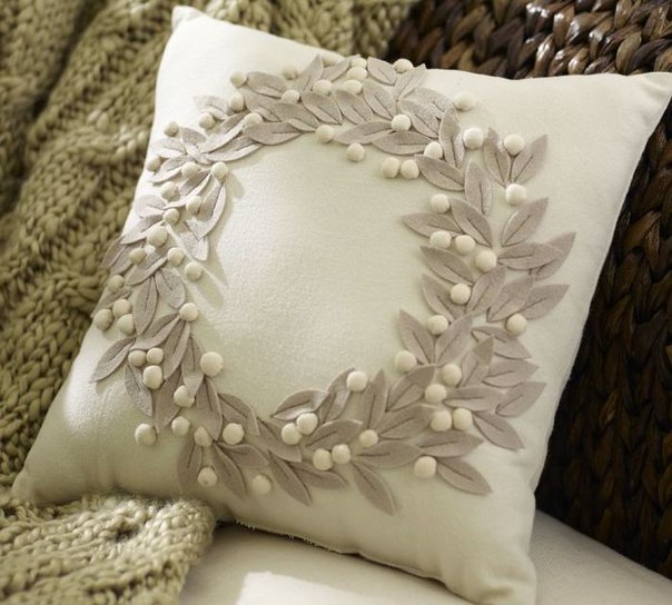 HandMadera Felt leaves pillow decoration (tutorial)